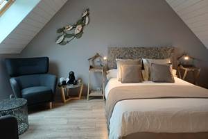Chambre d'hôtes grand lit queen size au colombier bretagne