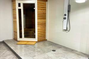 Cabine de sauna infrarouge dans spa privatif – Spa Le Magnolia