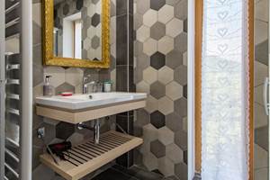 Chambre 2ème étage  Sud Ouest - salle de bain