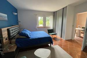 chambre-lit-double-maison-vacances-baden-golfe-du-morbihan-bretagne-sud