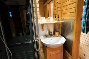 lavabo-salle-bain-roulotte-sarthe