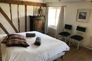 chambre 2 à l'étage
