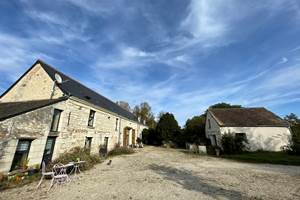 LE-CLOS-DE-LA-CHARBONNIÈRE-Cour