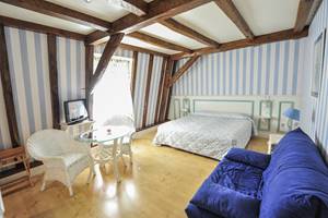 Villa Ric, Saint-Céré, chambre vue nature, soleil levant