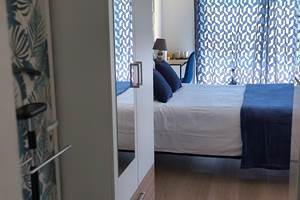 entree-chambre-lessentielle-la-girouardiere-la-fleche