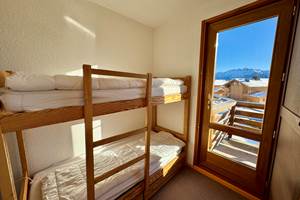 Chambre avec accès balcon