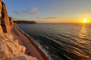 Coucher de soleil sur la falaise d'Etretat