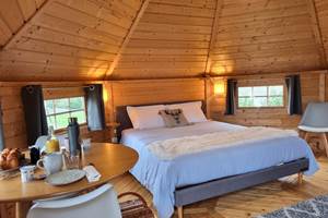 Hébergement nature en cabane scandinave avec sauna