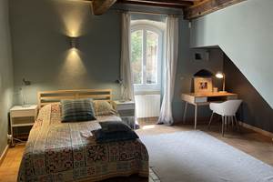 CHAMBRE AQUA-GRIS 1ER E´TAGE MF avec vue bureau