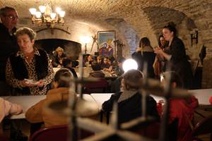 Aventures ludiques et historiques : complétez vos parties de jeux au château par les ateliers de taille de silex ou de chasse du Musée du Piage, situé à Fajoles.
