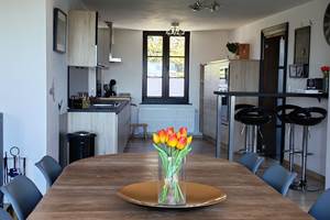 table sa`m