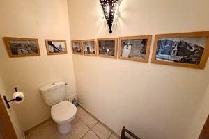 Les toilettes du rez-de-chaussée