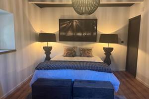 chambre-lit-king-size-gondrexange-lorraine-moselle