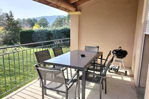 terrasse 2 gîte tournesols ombre bleue du figuier gîtes et chambres d'hôtes avec piscine ardèche