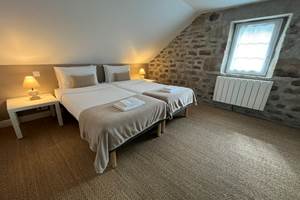 Chambre 1 avec lits jumelés - Gîtes Vassivière Le Fer A Cheval