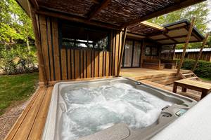 Spa privatif chauffé à 38°C sans vis à vis