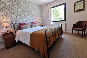 Chambre king size près de Rocamadour, vallée de la Dordogne