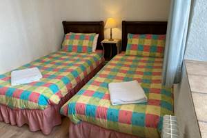 Chambre deux lits simples 90cm