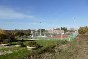 Saint Roch Tournecoupe gîte et chambres d'hôtes tennis volley agrès municipal à 200 mètres