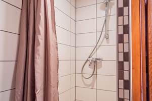 La douche à l'italienne dans la salle d'eau