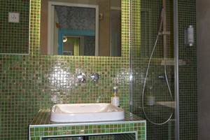 Salle de bain individuelle hotel jean bart paris 6 jardin du luxembourg