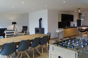 Vue d'ensemble salle  à manger , cuisine