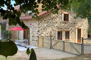 Gîte de la chevêche et sa terrasse