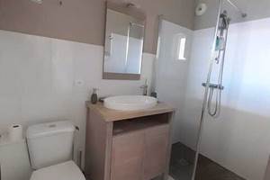 Salle d'eau et WC de la suite parentale indépendante