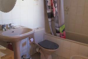 Gîte des Oliviers, Valros - mezzanine salle de bains