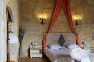 chateau-saint-chamarand-chambre-Peyronnenc-aile-renaissance-2