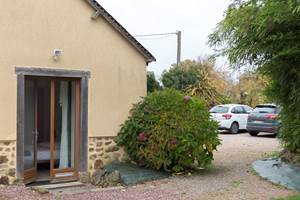 vue extérieure charlotte's room et parking bandb la basse orme - les iffs