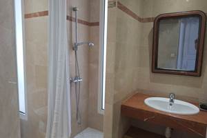 Salle de bain douche villa
