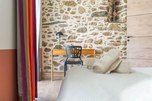 Chambre et son bureau