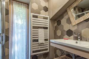 Chambre 2ème étage  Sud Est - salle de bain