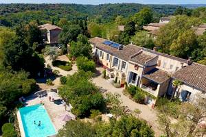 Chambres d'hôtes de charme la Rougeanne et sa piscine près de Carcassonne, Canal du Midi, Aude Pays Cathare, Guide Michelin
