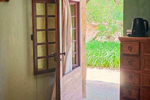 IMG_lepelerin-chambre-vueversexterieur_1