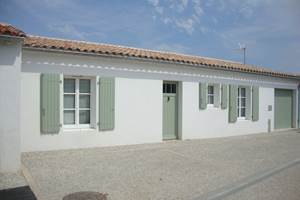Façade sur Rue des Tamaris
