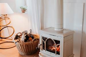 La Grange, gîte cosy en bord de mer, poêle Jotul
