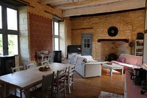 Château de Saint Chamarand, Aile Renaissance, salon et cuisine (3)