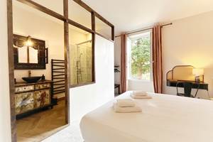 La Maison Voyage 41 - vue d'ensemble SDB ouverte - Chambre Jardin