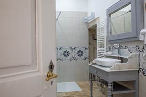 Salle de bain Manoir du Colombier, gite de charme au pied du Grand Colombier