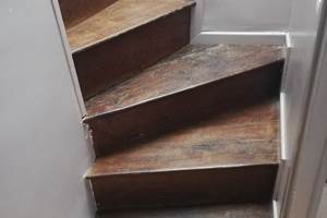 Escalier accès chambre