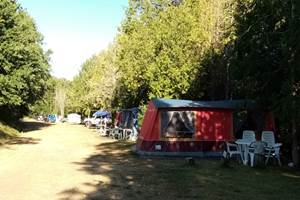 camping-la-perle-creuse-emplacements-nus