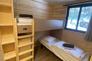HY•Lødge Spa-6pers avec un lit simple et un lit à étage