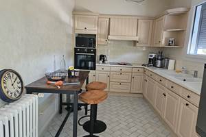 Le Quai d'Neuf — Gîte de groupe en Creuse (15 personnes) - Cuisine équipée