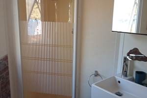 camping-la-perle-creuse-MH-6personnes-Californie-salle d'eau