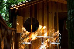 cabane dans les arbres terrasse