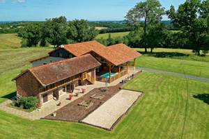 Drone et panorama du gîte
