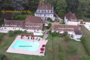 Domaine Lavie - 4 gites avec piscine commune, 1 gite avec piscine privee
