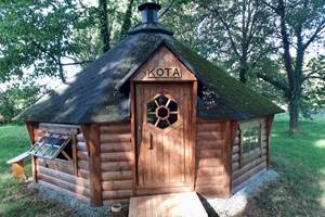 kota-bois-hebergement-insolite-nature-Masserac-jardins-de-koantiz.jpg